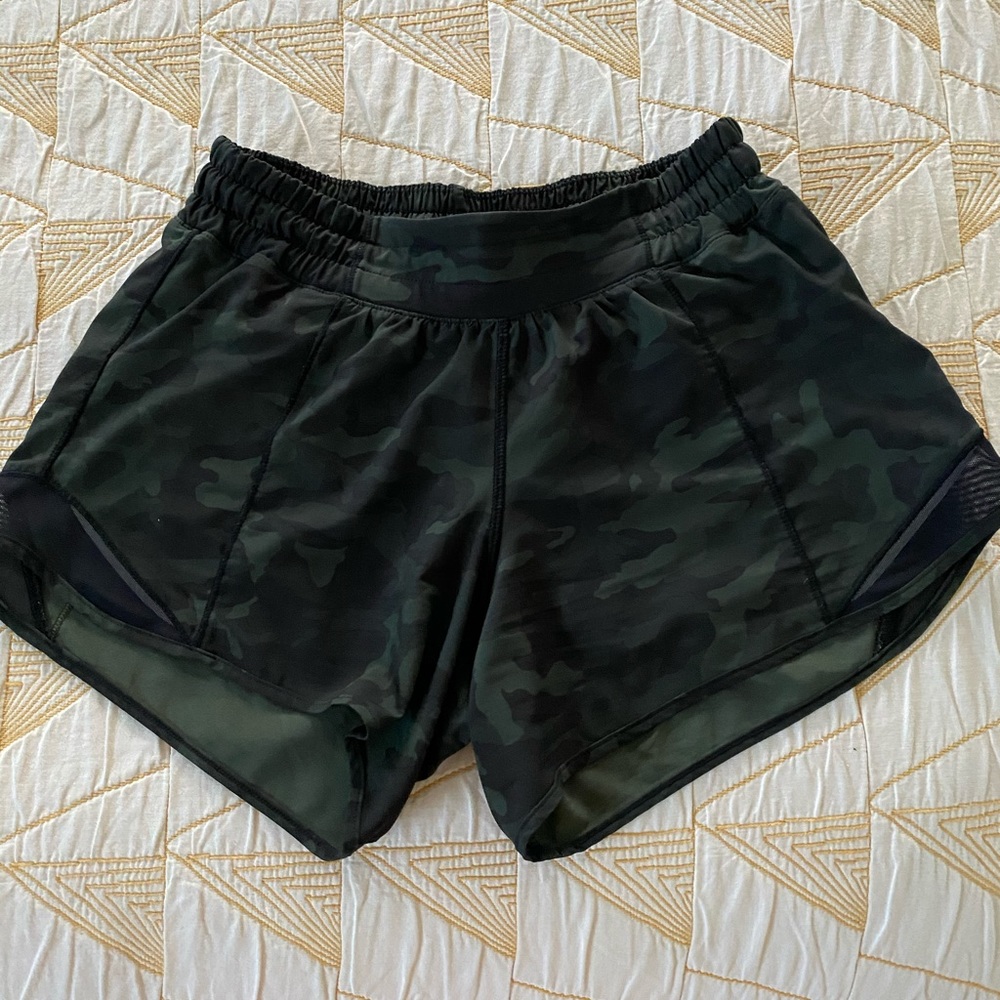Lululemon Hotty hot shorts 4